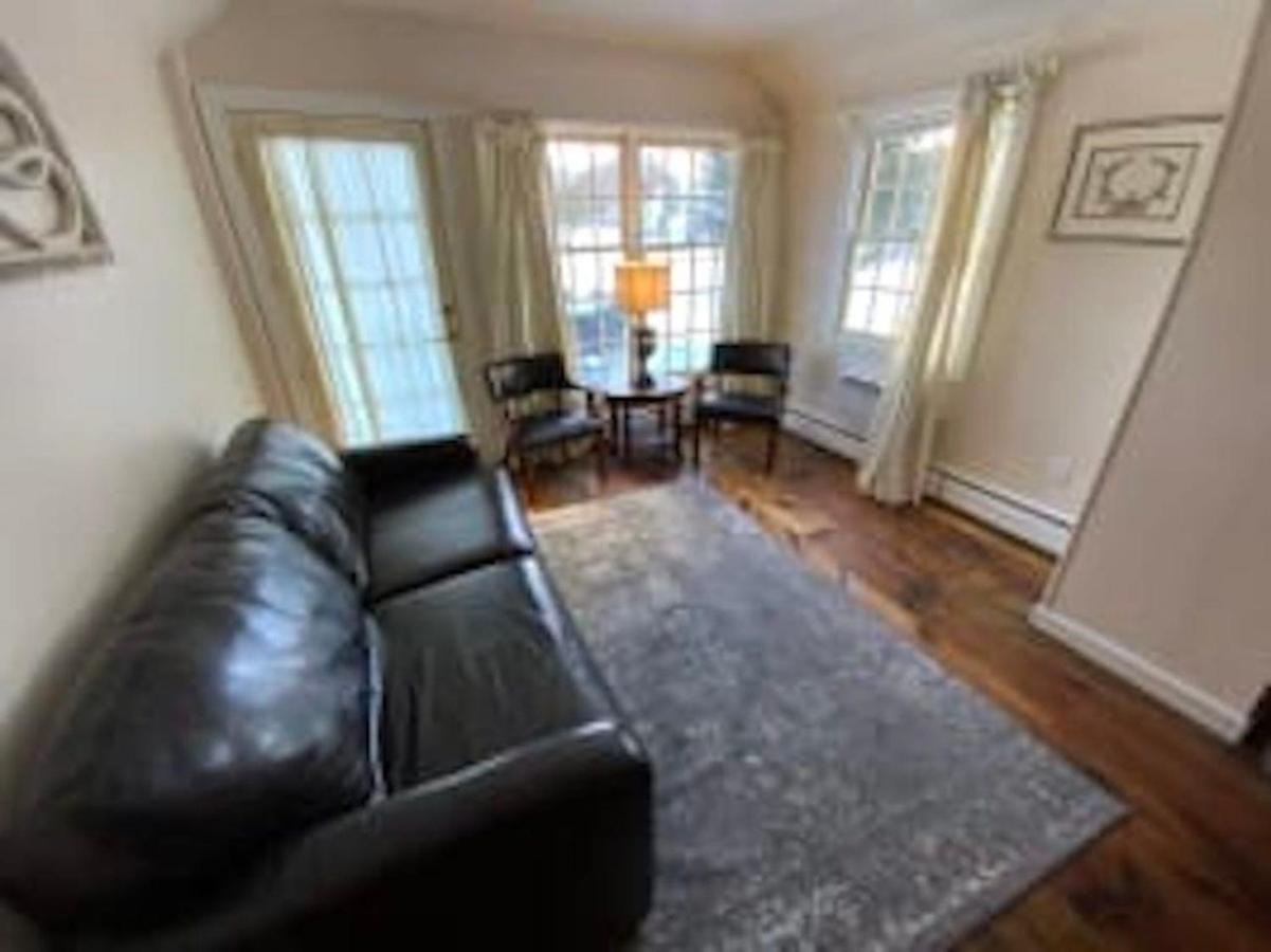 Farm Road Estate Hotel
